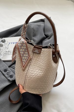 Retro Women's Bucket Bag - 2025 Autumn Style Diamond-Patterned Minimalist Shoulder Handbag