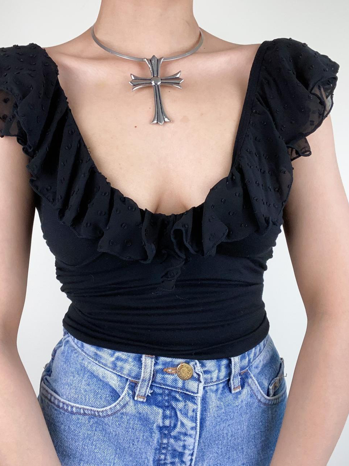 Romantic French Low-Neck Ruffled Backless Short Top for Women with Flutter Sleeves - Vacation Style Slim Fit Tank Top Romantic French Low-Neck Ruffled Backless Short Top for Women with Flutter Sleeves - Vacation Style Slim Fit Tank Top