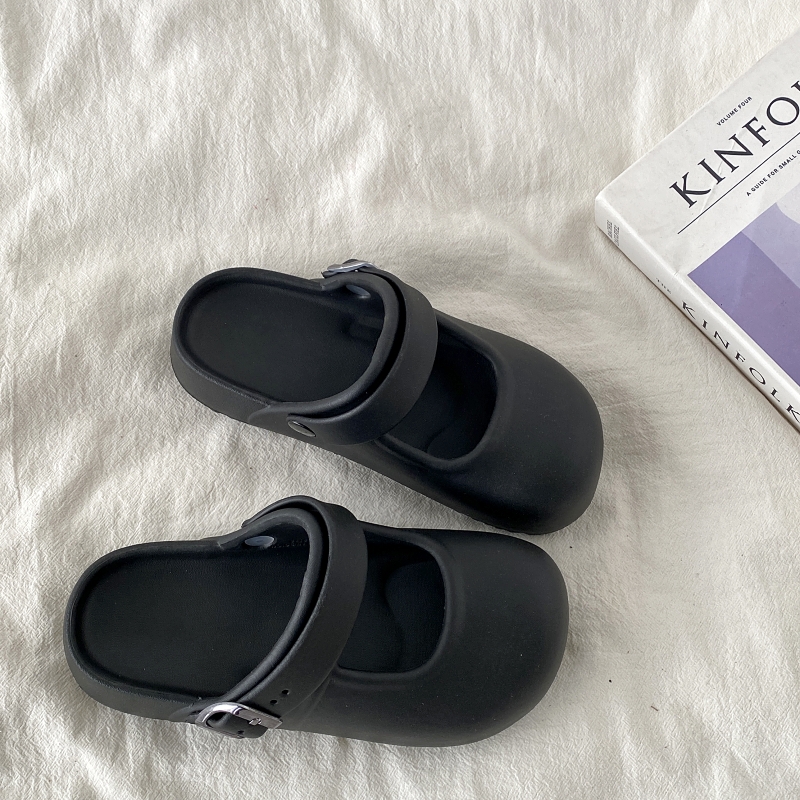 Round-Toe Mary Jane Slippers for Women - Summer 2025 Thick-Soled Closed-Toe Half Slippers, Trendy Holey Design for Outdoor Wear Round-Toe Mary Jane Slippers for Women - Summer 2025 Thick-Soled Closed-Toe Half Slippers, Trendy Holey Design for Outdoor Wear