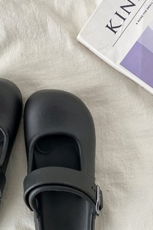 Round-Toe Mary Jane Slippers for Women - Summer 2025 Thick-Soled Closed-Toe Half Slippers, Trendy Holey Design for Outdoor Wear