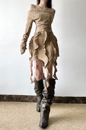 Ruffled Fringe Denim Skirt for Women, Distressed Light Wash Short Skirt, Off-Shoulder Dress, Y2K Style, Boho Chic Fashion