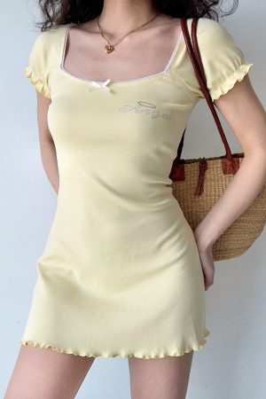 Ruffled Square Neck Dress with Rhinestones - Women's A-Line Short Sleeve Style in European and American Fashion