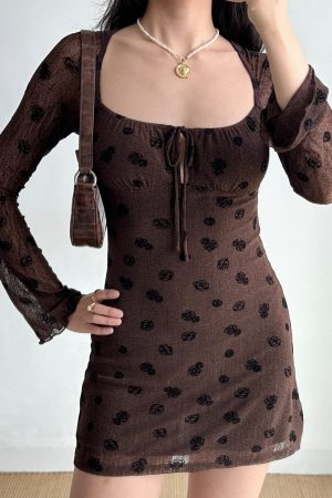 Self-Made American Vintage U-Neck Tie Embroidered Mini Dress - Slim Fit Hot Girl Style for 90s and Y2K Fashion