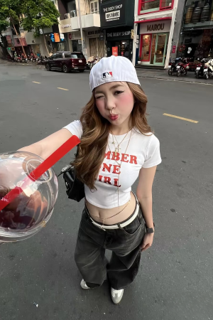 Sexy American Style Short Sleeve Crop Top T-Shirt for Women with Shoulder Letter Print, Slim Fit Midriff-Baring Inner Wear