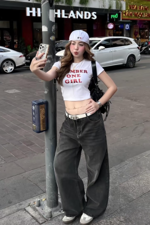 Sexy American Style Short Sleeve Crop Top T-Shirt for Women with Shoulder Letter Print, Slim Fit Midriff-Baring Inner Wear