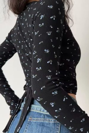 Sexy Floral Tie Cross V-Neck Long Sleeve T-Shirt for Women - European & American Style Slim Fit Short Top, Perfect for Y2K & Casual Wear