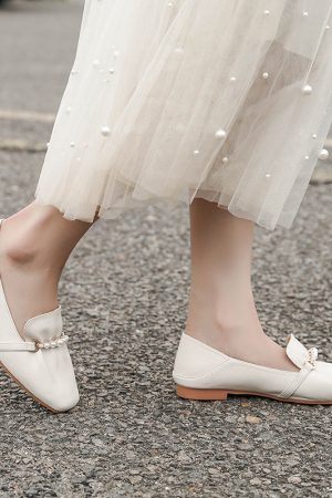 Sheepskin Gentle Evening Wind Style Skirt & Flat Fairy Shoes - Two-Way French Temperament for Spring & Autumn Fashion