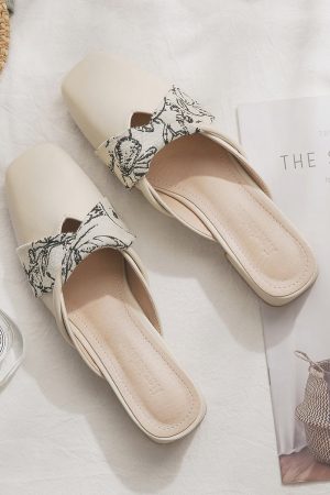 Sheepskin No-Heel Lazy Shoes for Women - French Style Round-Toe Half Slippers, Summer 2025 Outdoor Fashion Versatile Footwear
