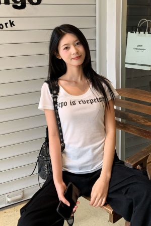 Slightly Sheer U-Neck Short Sleeve T-Shirt for Women - American Vintage Summer Slim Fit Hot Girl Style