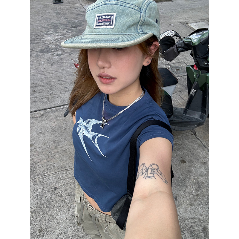 Slim-Fit Crop Short-Sleeve T-Shirt for Women - American Style High Street Summer Top, Trendy Shoulder Design, Y2K Fashion Slim-Fit Crop Short-Sleeve T-Shirt for Women - American Style High Street Summer Top, Trendy Shoulder Design, Y2K Fashion