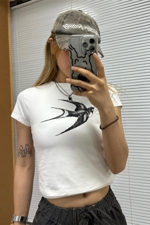 Slim-Fit Crop Short-Sleeve T-Shirt for Women - American Style High Street Summer Top, Trendy Shoulder Design, Y2K Fashion