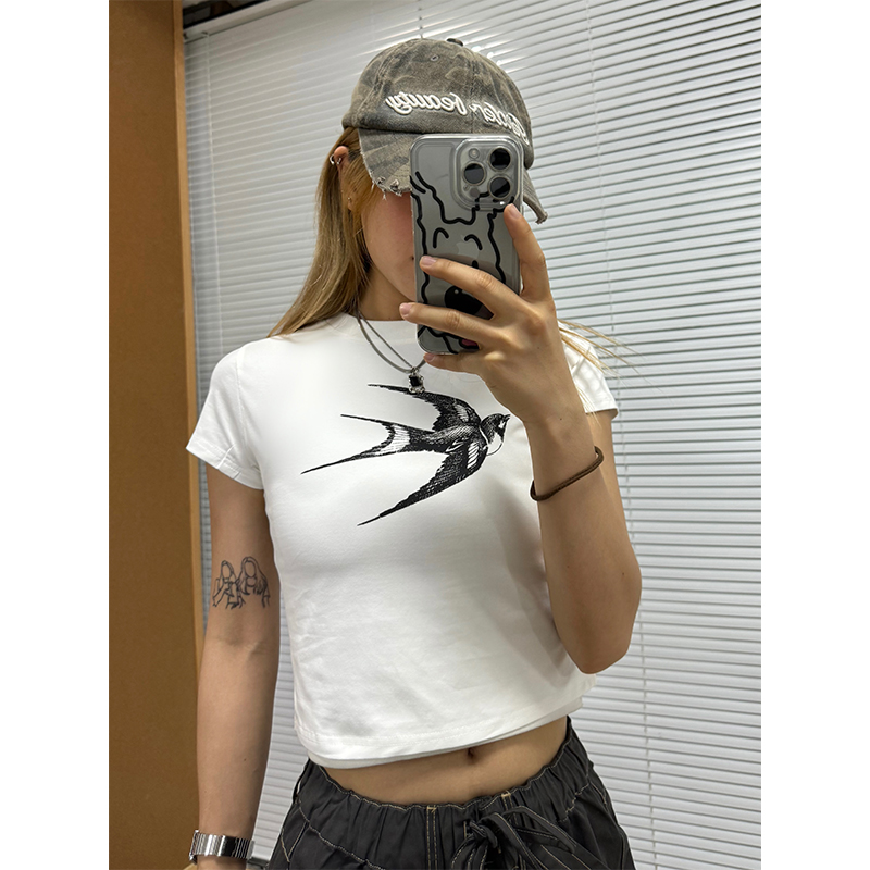 Slim-Fit Crop Short-Sleeve T-Shirt for Women - American Style High Street Summer Top, Trendy Shoulder Design, Y2K Fashion Slim-Fit Crop Short-Sleeve T-Shirt for Women - American Style High Street Summer Top, Trendy Shoulder Design, Y2K Fashion
