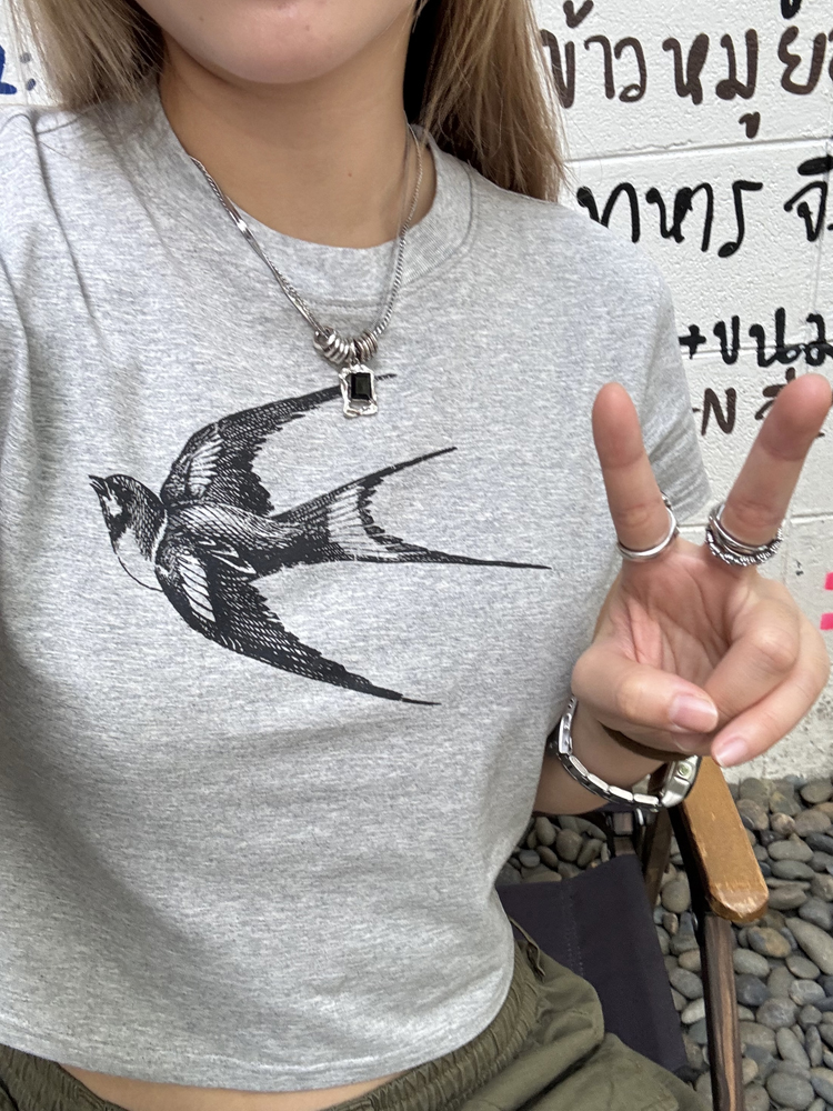 Slim-Fit Crop Short-Sleeve T-Shirt for Women - American Style High Street Summer Top, Trendy Shoulder Design, Y2K Fashion Slim-Fit Crop Short-Sleeve T-Shirt for Women - American Style High Street Summer Top, Trendy Shoulder Design, Y2K Fashion