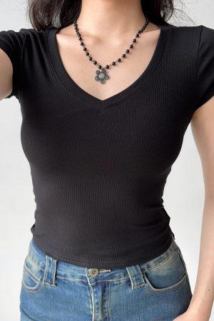 Slim Fit Ribbed V-Neck Short Sleeve T-Shirt for Women - Basic Summer Top, Casual Style, Essential Wardrobe Staple