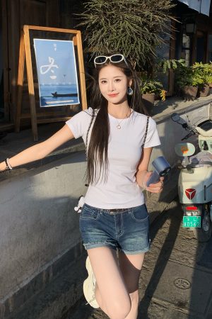 Slim Fit Solid Color Short Sleeve T-Shirt for Women - Versatile Pure Cotton Top - 2025 Spring Style - Casual Fashion Essential