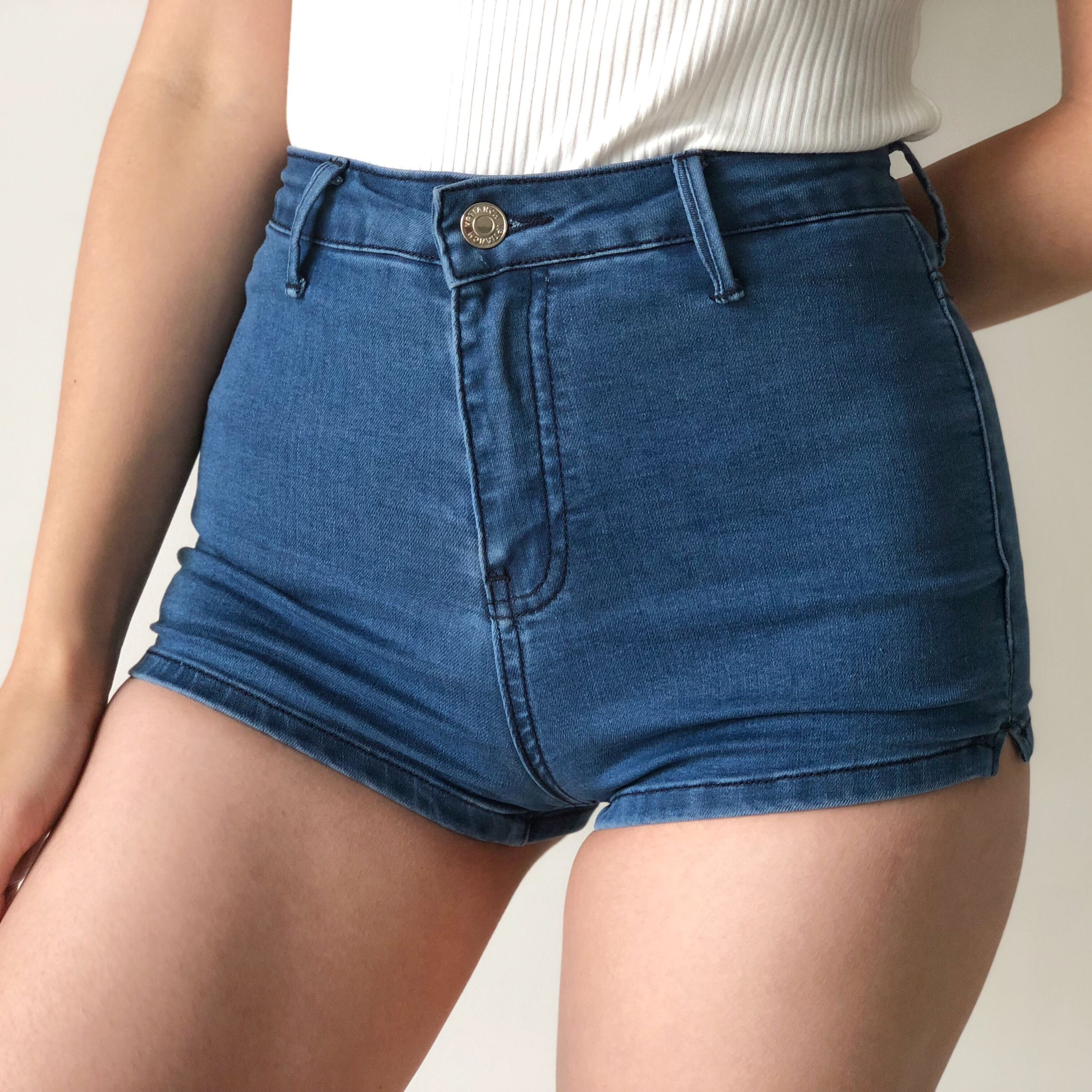 Slim High Waist High Split Denim Shorts for Women - European American Style, Leg-Lengthening, High Elastic Waist, Trendy Summer Fashion Slim High Waist High Split Denim Shorts for Women - European American Style, Leg-Lengthening, High Elastic Waist, Trendy Summer Fashion