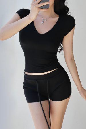 Soft and Comfortable Women's Basic V-Neck Short Sleeve T-Shirt - Elastic Slim Fit Versatile Top for Hot Girls, Perfect for Casual Looks