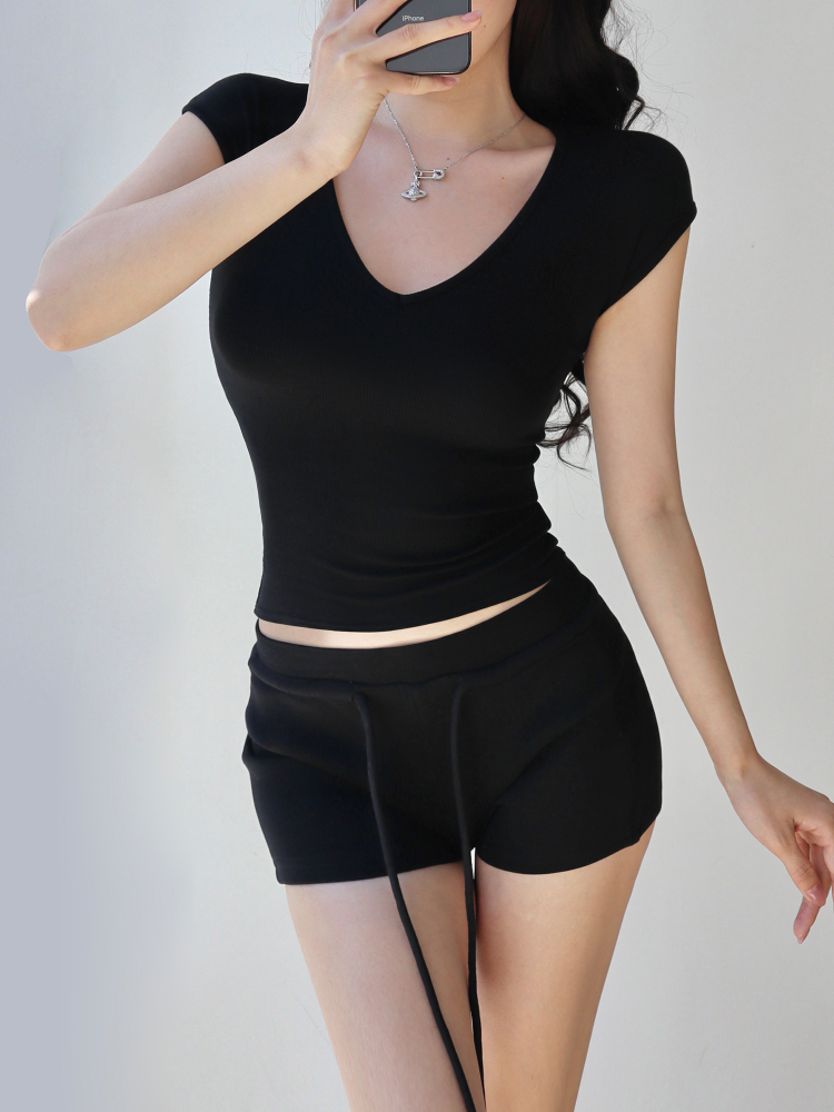 Soft and Comfortable Women's Basic V-Neck Short Sleeve T-Shirt - Elastic Slim Fit Versatile Top for Hot Girls, Perfect for Casual Looks Soft and Comfortable Women's Basic V-Neck Short Sleeve T-Shirt - Elastic Slim Fit Versatile Top for Hot Girls, Perfect for Casual Looks