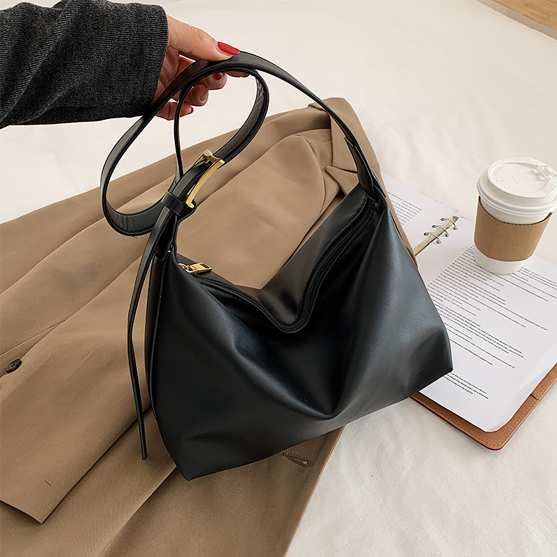 Soft Leather Casual Small Bag for Women - Retro Spring/Summer 2025 Trendy Versatile Crossbody Shoulder Bag Soft Leather Casual Small Bag for Women - Retro Spring/Summer 2025 Trendy Versatile Crossbody Shoulder Bag