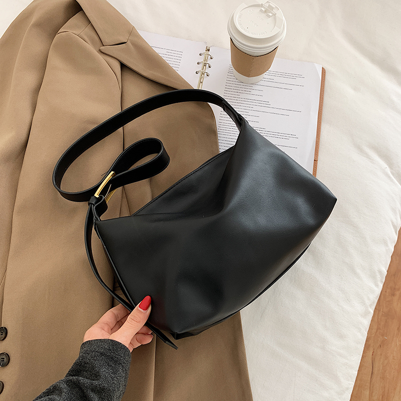 Soft Leather Casual Small Bag for Women - Retro Spring/Summer 2025 Trendy Versatile Crossbody Shoulder Bag Soft Leather Casual Small Bag for Women - Retro Spring/Summer 2025 Trendy Versatile Crossbody Shoulder Bag