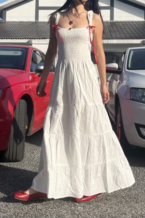 Solid Color Red Bow Tie Flowing Shoulder-Exposing Dress for Women - Spring/Summer 2025, Elegant 90s Y2K Style