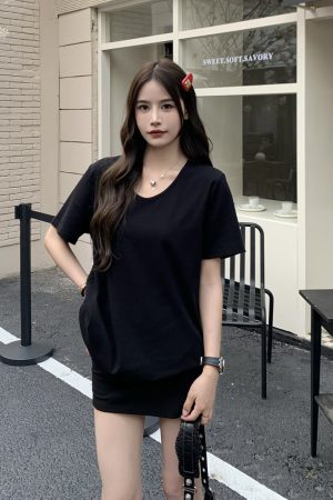 Solid Color Short Sleeve V-Neck T-Shirt for Women - Loose Fit, Versatile Summer Top, 2025 New Arrival, Casual Essential