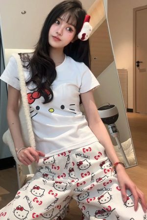 Spicy Girl Kitty Cat Print White Short Sleeve T-Shirt for Women - Summer Round Neck Slim Fit Sweet Flattering Top