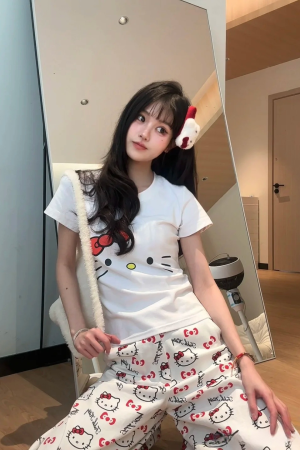 Spicy Girl Kitty Cat Print White Short Sleeve T-Shirt for Women - Summer Round Neck Slim Fit Sweet Flattering Top