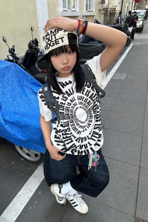 Spring 2025 American Letter Print Short Sleeve T-Shirt for Men and Women - Loose Casual Basic Top, Unisex Fashion Essential