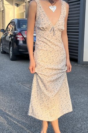 Spring 2025 French Floral V-Neck Tie Waist Slim Fit Sleeveless Dress for Women - Perfect for 90s and Y2K Style Looks