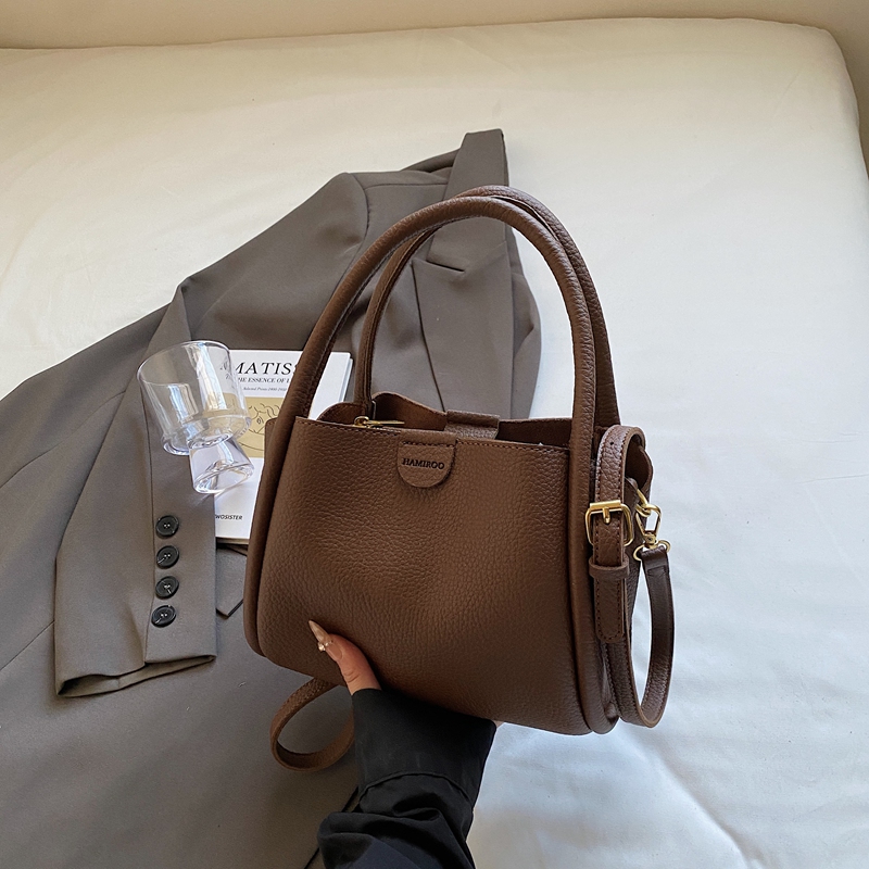 Spring 2025 High-End Versatile Tote Bucket Bag - Simple Casual Shoulder & Crossbody Bag for Work and Everyday Use Spring 2025 High-End Versatile Tote Bucket Bag - Simple Casual Shoulder & Crossbody Bag for Work and Everyday Use