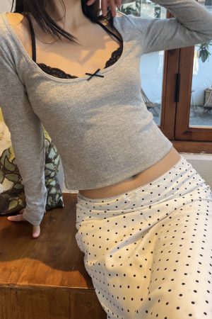 Spring 2025 Sexy Lace Splicing Square Neck Long Sleeve T-Shirt Top - Women's Two-Piece Look, Hot Girl Style, Trendy Fashion