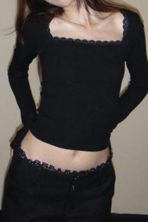 Spring 2025 Women's Elegant Square Neck Slim Fit Short T-Shirt - Versatile Basic Top for Hot Girl Style