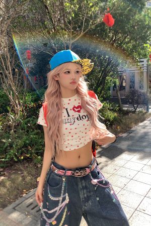 Spring American Vintage Heart Dog Paw Print Short T-Shirt for Women - Slim Fit, Y2K Inspired, Casual Fashion Tee