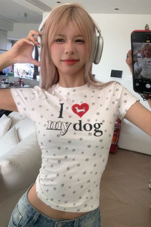 Spring American Vintage Heart Dog Paw Print Short T-Shirt for Women - Slim Fit, Y2K Inspired, Casual Fashion Tee