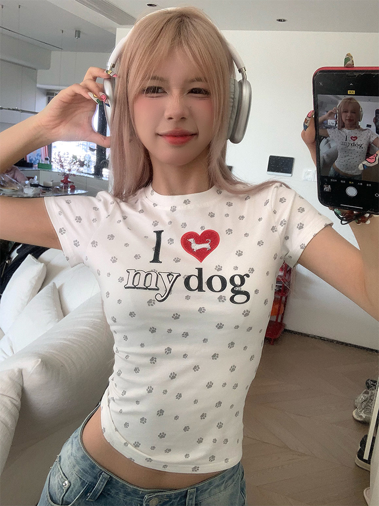 Spring American Vintage Heart Dog Paw Print Short T-Shirt for Women - Slim Fit, Y2K Inspired, Casual Fashion Tee Spring American Vintage Heart Dog Paw Print Short T-Shirt for Women - Slim Fit, Y2K Inspired, Casual Fashion Tee