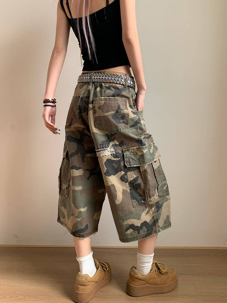 Spring Camouflage Ripped Patch Straight-Cut Three-Quarter Pants for Men and Women - Loose Casual Y2K Style Spring Camouflage Ripped Patch Straight-Cut Three-Quarter Pants for Men and Women - Loose Casual Y2K Style