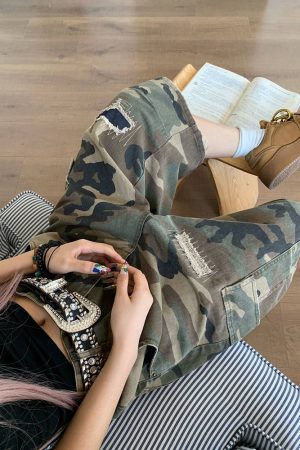 Spring Camouflage Ripped Patch Straight-Cut Three-Quarter Pants for Men and Women - Loose Casual Y2K Style