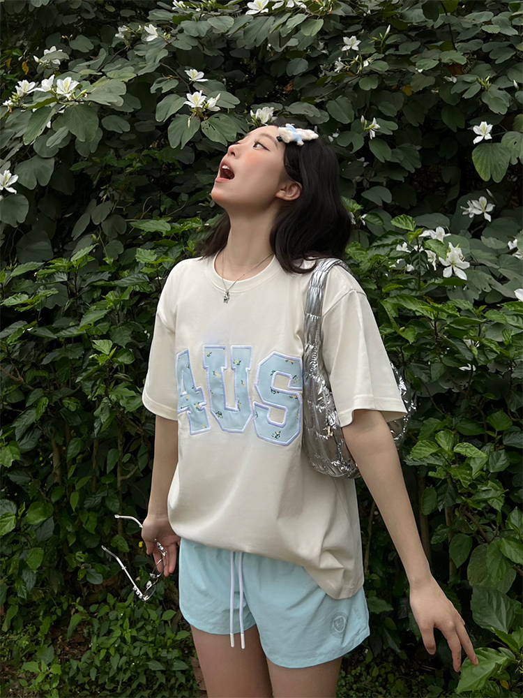 Spring Summer Patchwork Embroidered Floral Couple Loose Fit T-Shirt - Trendy National Style Short Sleeve Top Spring Summer Patchwork Embroidered Floral Couple Loose Fit T-Shirt - Trendy National Style Short Sleeve Top