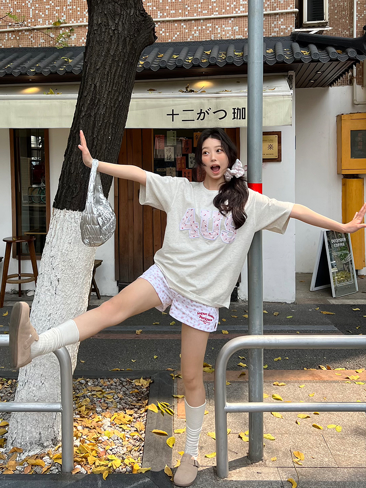 Spring Summer Patchwork Embroidered Floral Couple Loose Fit T-Shirt - Trendy National Style Short Sleeve Top Spring Summer Patchwork Embroidered Floral Couple Loose Fit T-Shirt - Trendy National Style Short Sleeve Top