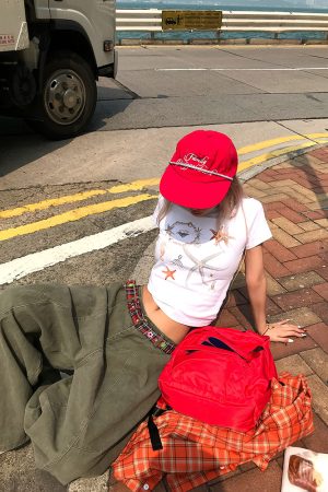 Starfish Print Cropped Short-Sleeve T-Shirt for Women - Slim Fit Midriff-Baring Top, American Style, Trendy Casual Wear