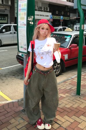 Starfish Print Cropped Short-Sleeve T-Shirt for Women - Slim Fit Midriff-Baring Top, American Style, Trendy Casual Wear