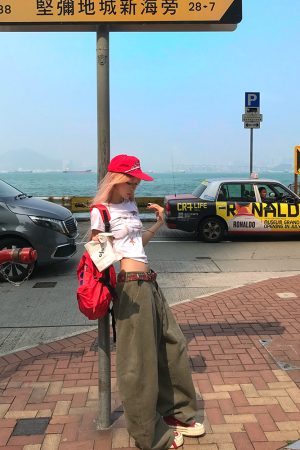 Starfish Print Cropped Short-Sleeve T-Shirt for Women - Slim Fit Midriff-Baring Top, American Style, Trendy Casual Wear