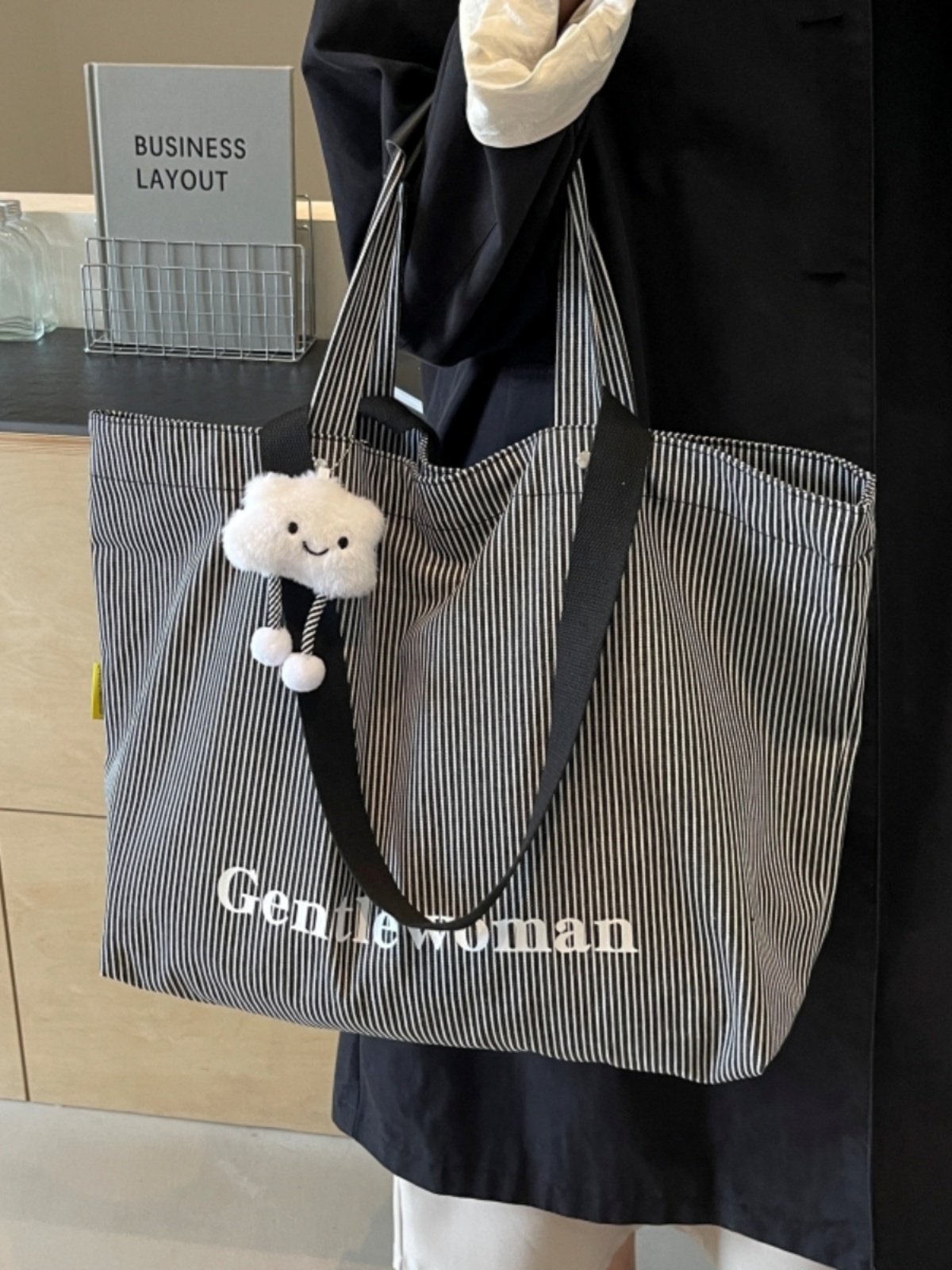 Striped Canvas Tote Bag for Women - Relaxed Commuting Shoulder Bag, Large Capacity Shopping Bag for Short Trips Striped Canvas Tote Bag for Women - Relaxed Commuting Shoulder Bag, Large Capacity Shopping Bag for Short Trips