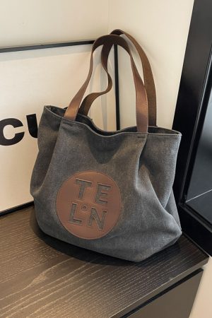 Stylish Large Capacity Canvas Commuter Bag for Women - Artistic Casual Shoulder Bag for Autumn Winter 2025, Versatile Everyday Use