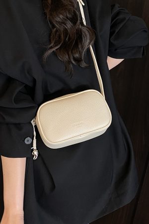 Stylish Yellow Crossbody Phone Bag for Women - Versatile Commuting Accessory, Summer 2025 Trendy Design