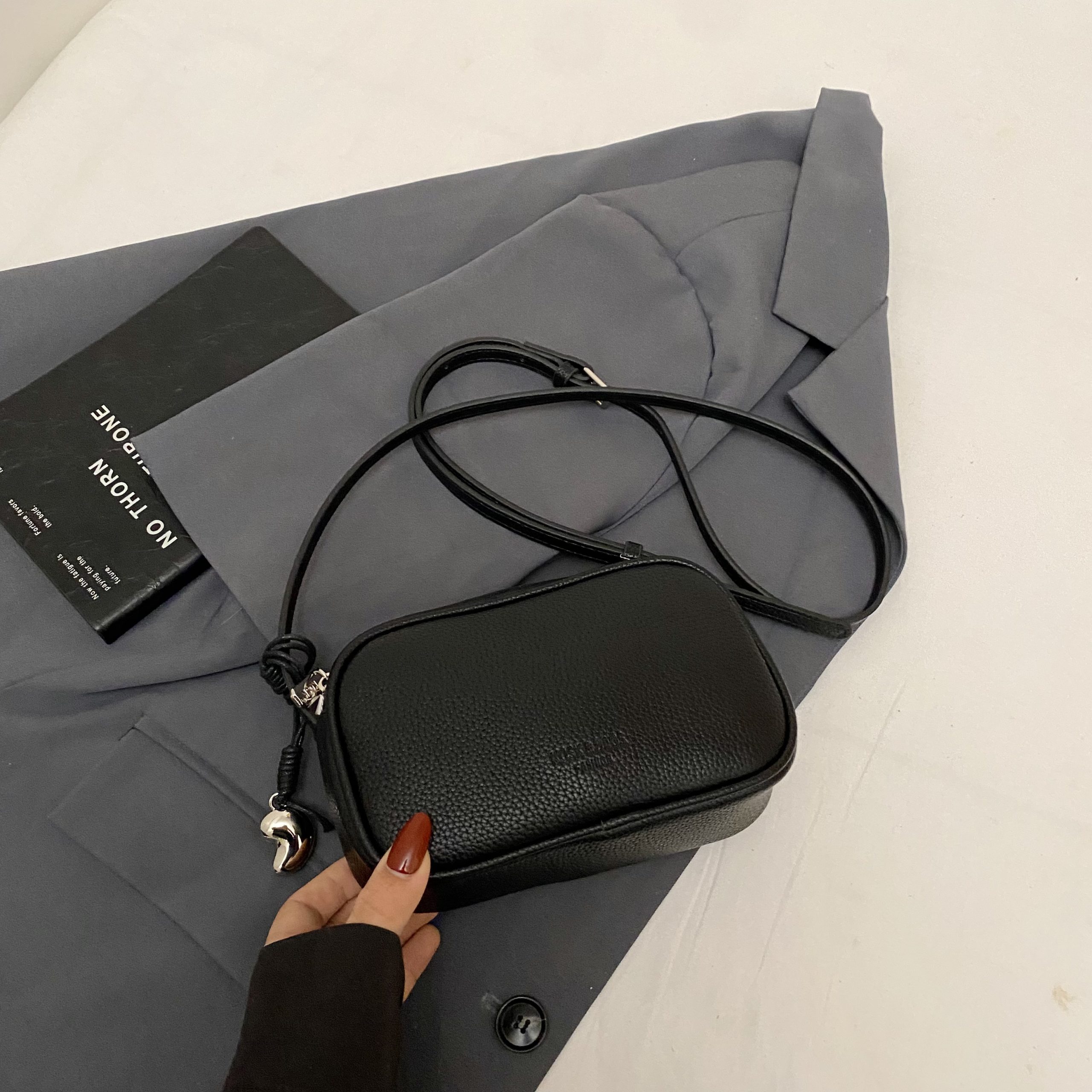 Stylish Yellow Crossbody Phone Bag for Women - Versatile Commuting Accessory, Summer 2025 Trendy Design Stylish Yellow Crossbody Phone Bag for Women - Versatile Commuting Accessory, Summer 2025 Trendy Design