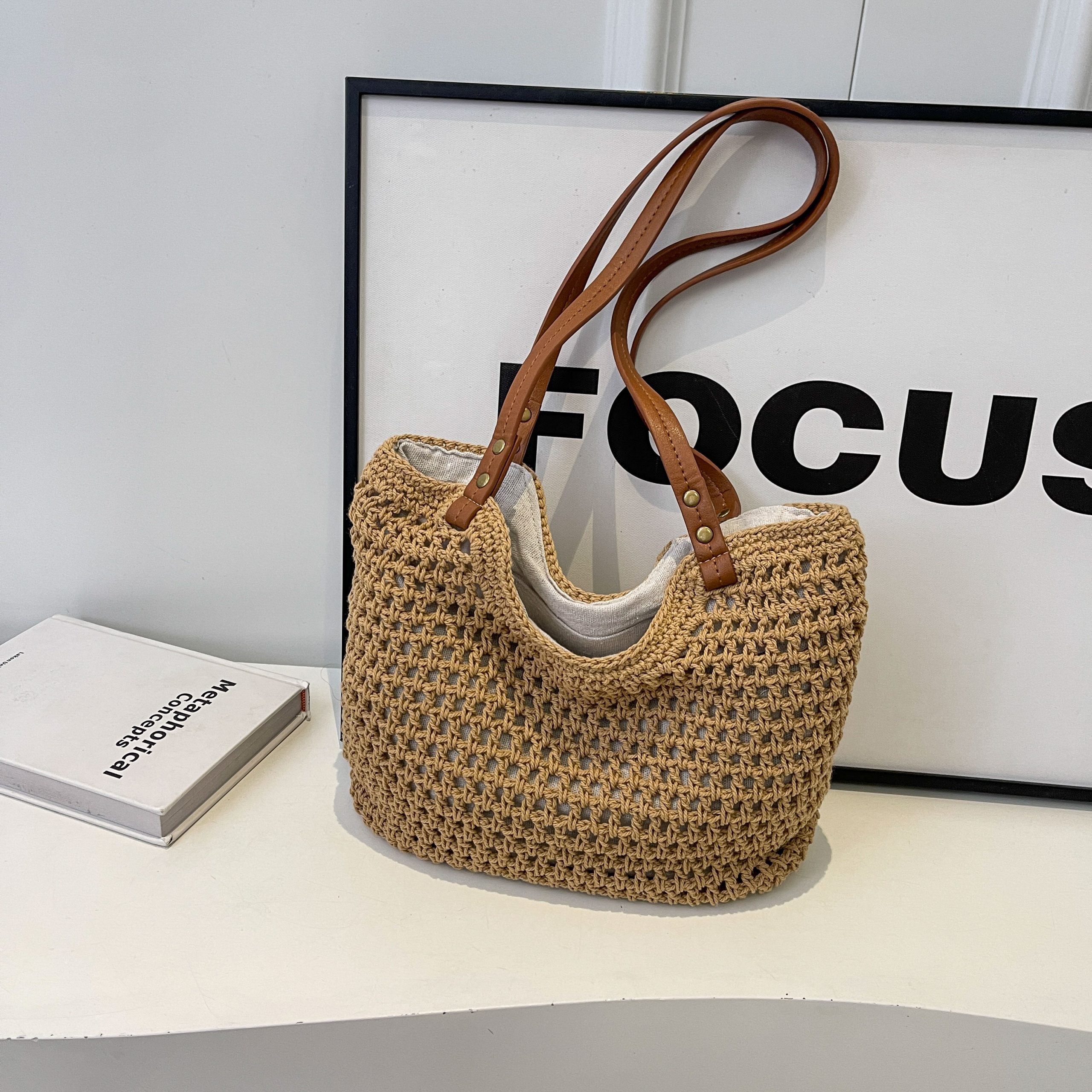 Summer 2025 Women's Hollow Out Woven Tote Bag - Large Capacity Beach Vacation Fashion Accessory Summer 2025 Women's Hollow Out Woven Tote Bag - Large Capacity Beach Vacation Fashion Accessory