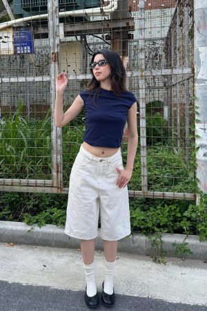 Summer 2025 Women's White Loose Casual Wide-Leg Denim Shorts - Trendy American Style for Effortless Y2K Fashion