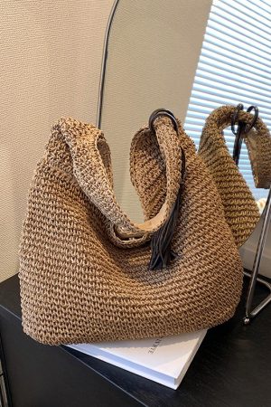 Summer 2025 Woven Tote Bag for Women - Large Capacity Seaside Vacation Shoulder Bag, Stylish Commuting Accessory